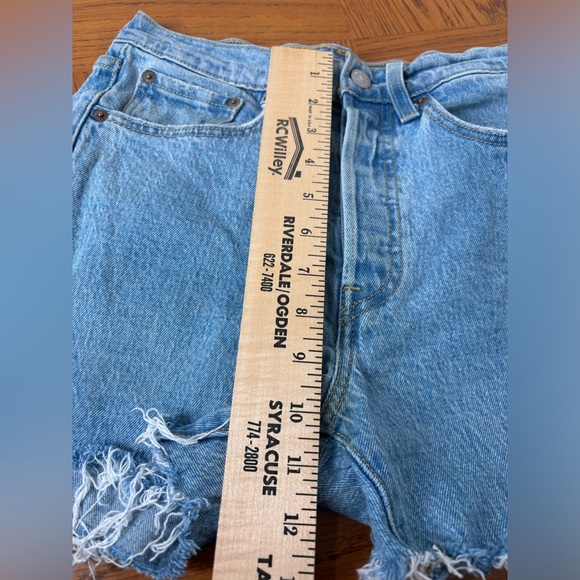 EUC 501 Levis shorts button fly Sz W26 - Picture 4 of 12